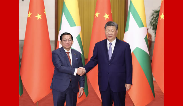习近平同缅甸总统敏昂莱会谈